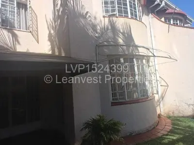 Cottage/Garden Flat For Sale in Avenues