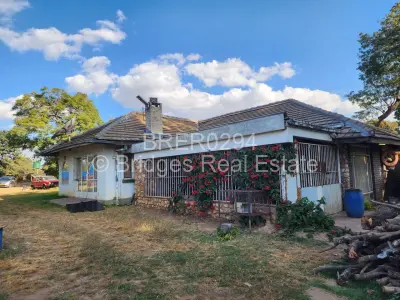 House for Sale in Waterfalls