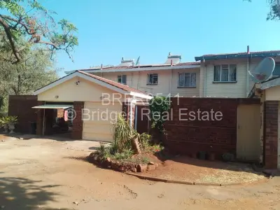Cottage/Garden Flat For Rent in Greystone Park