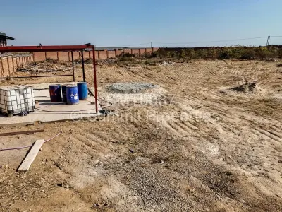 Industrial Stand For Sale in Arlington
