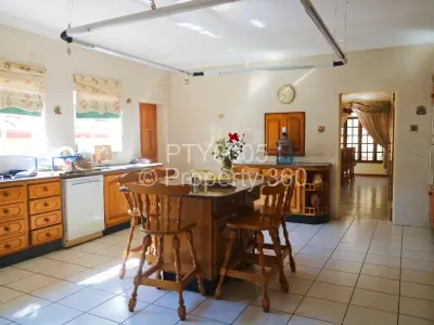 House for Sale in Colne Valley