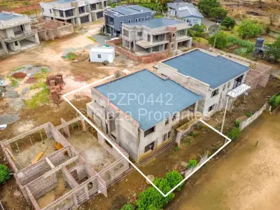 Townhouse/Cluster For Sale in Newlands