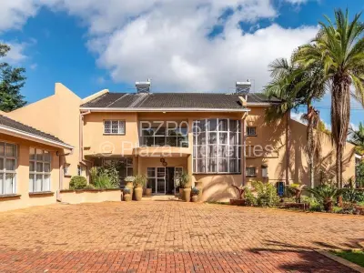 House For Sale in Greystone Park