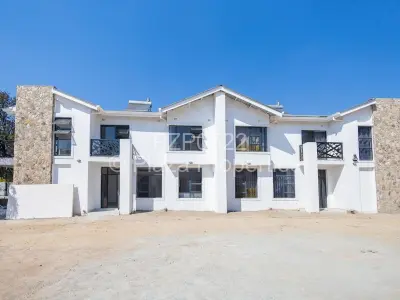 Townhouse/Cluster For Sale in Marlborough