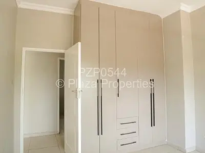 Flat/Apartment For Sale in Avondale West