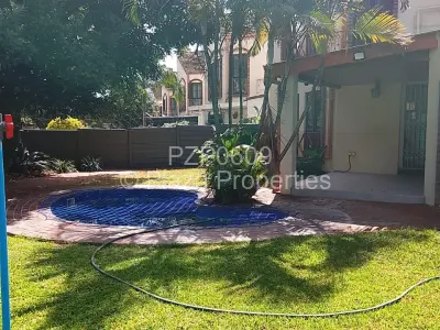 Townhouse/Cluster For Rent in Newlands