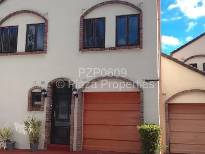 Townhouse/Cluster For Rent in Newlands
