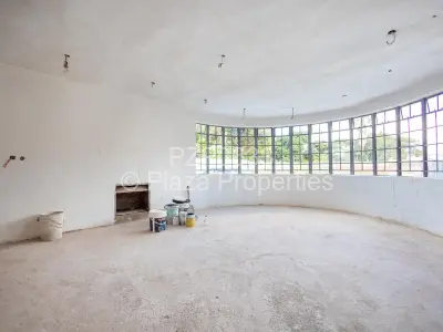 House For Sale in Borrowdale West