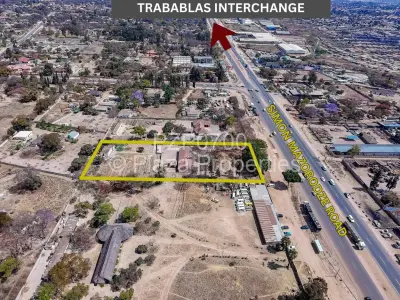 Commercial Stand For Sale in Waterfalls
