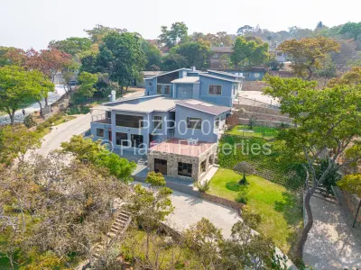 House For Sale in Greystone Park