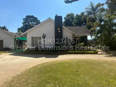 House For Sale in Strathaven