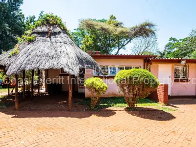 House For Sale in Helensvale