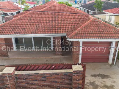 House For Sale in Mainway Meadows