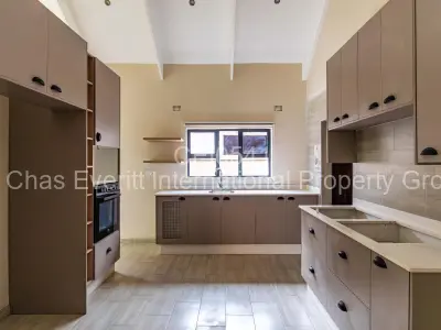 Townhouse/Cluster For Sale in Marlborough