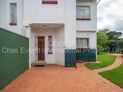 Townhouse/Cluster For Sale in Highlands