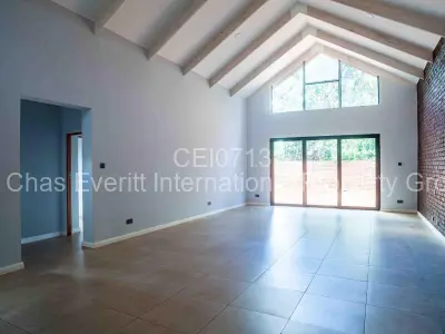 Townhouse/Cluster For Sale in Mandara