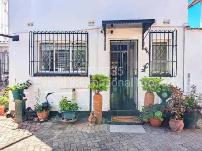 Flat/Apartment For Rent in Avondale