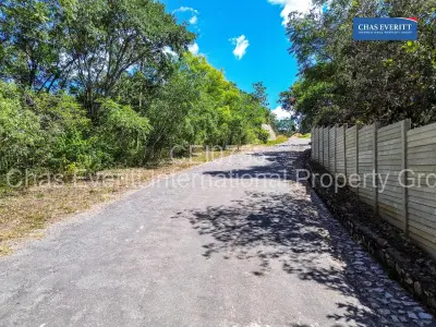 Residential Stand For Sale in Glen Lorne