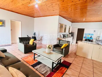 Cottage/Garden Flat For Rent in Hillside