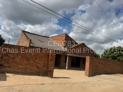 House For Sale in Zimre Park
