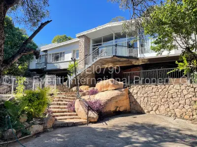 House For Sale in Burnside