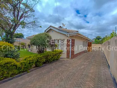House For Sale in Zimre Park