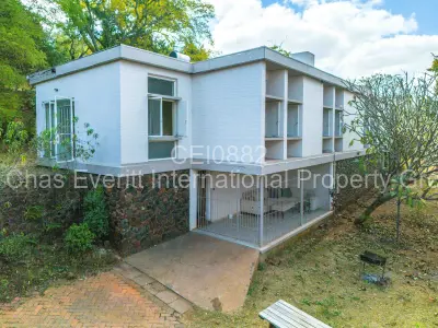 House For Sale in Greystone Park