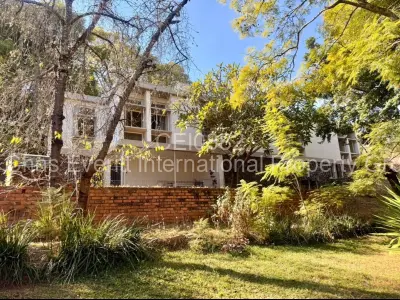 House For Sale in Greystone Park