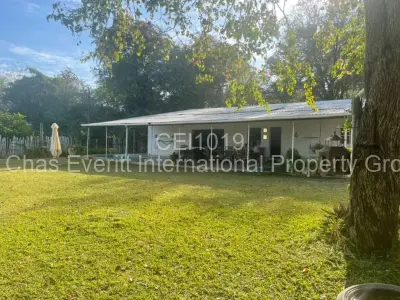 Commercial Stand For Sale in Kariba