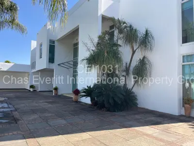 House For Sale in Burnside