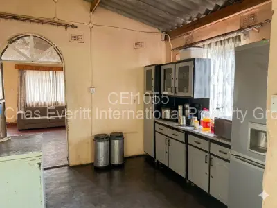 House For Sale in Cowdray Park