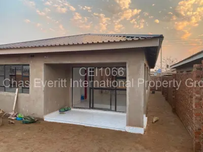House For Sale in Warren Park