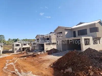 Townhouse/Cluster For Sale in Greystone Park