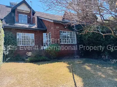 Townhouse/Cluster For Rent in Glen Lorne