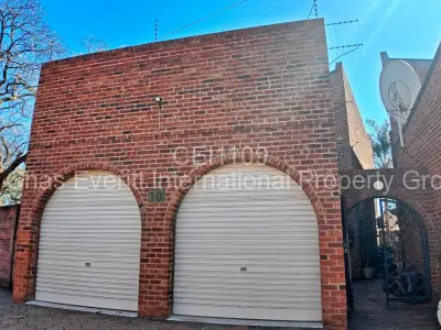 Townhouse/Cluster For Sale in Suburbs