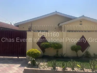 House For Sale in Zengeza