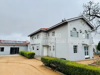 House For Rent in Burnside