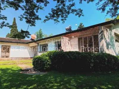 House For Sale in Burnside