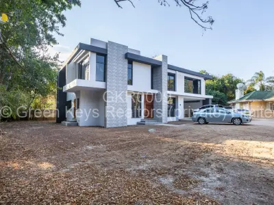 Townhouse/Cluster For Sale in Highlands