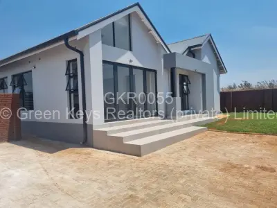 Townhouse/Cluster For Sale in Pomona