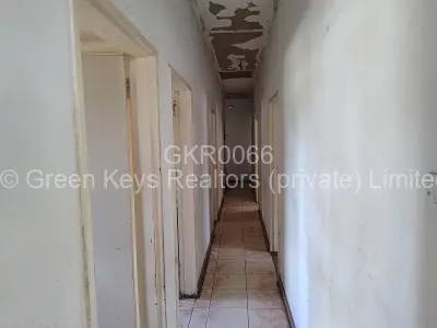 House For Sale in Waterfalls