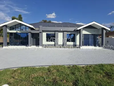 Townhouse/Cluster For Sale in Hatfield