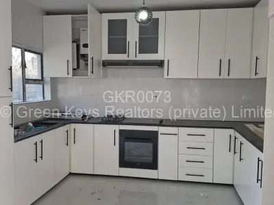 Townhouse/Cluster For Sale in Hatfield