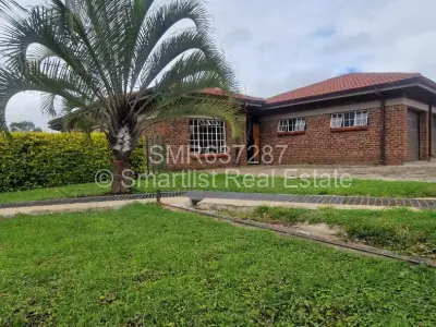 Townhouse/Cluster For Rent in Monavale