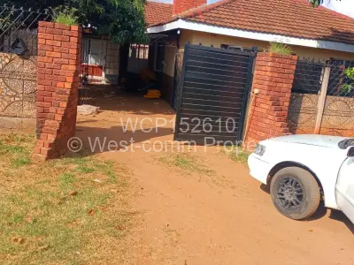 House For Rent in Warren Park