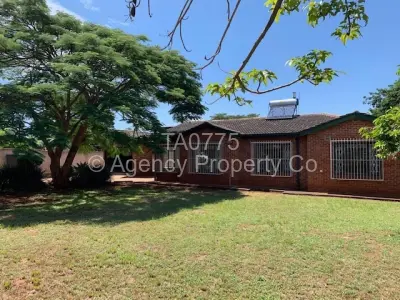 House For Rent in Westgate