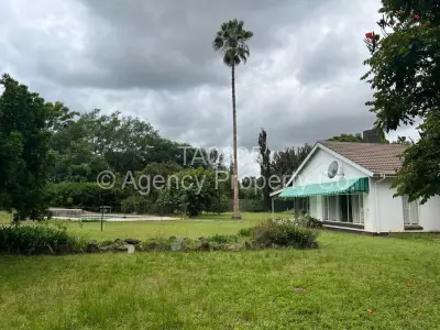 House For Sale in Strathaven