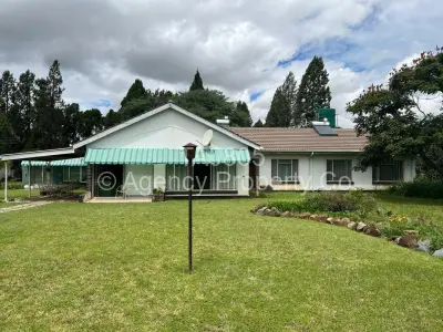 House For Sale in Strathaven