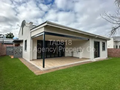 Townhouse/Cluster For Rent in Highlands