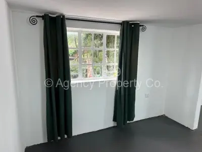 Cottage/Garden Flat For Rent in Helensvale